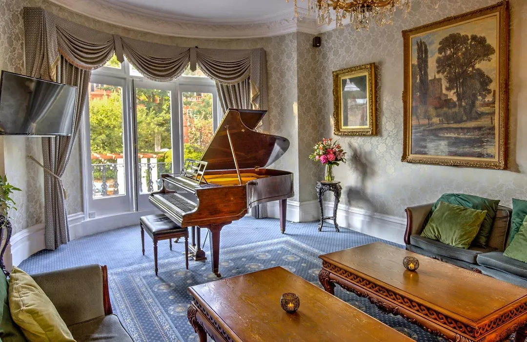 Best Western Swiss Cottage Hotel-1